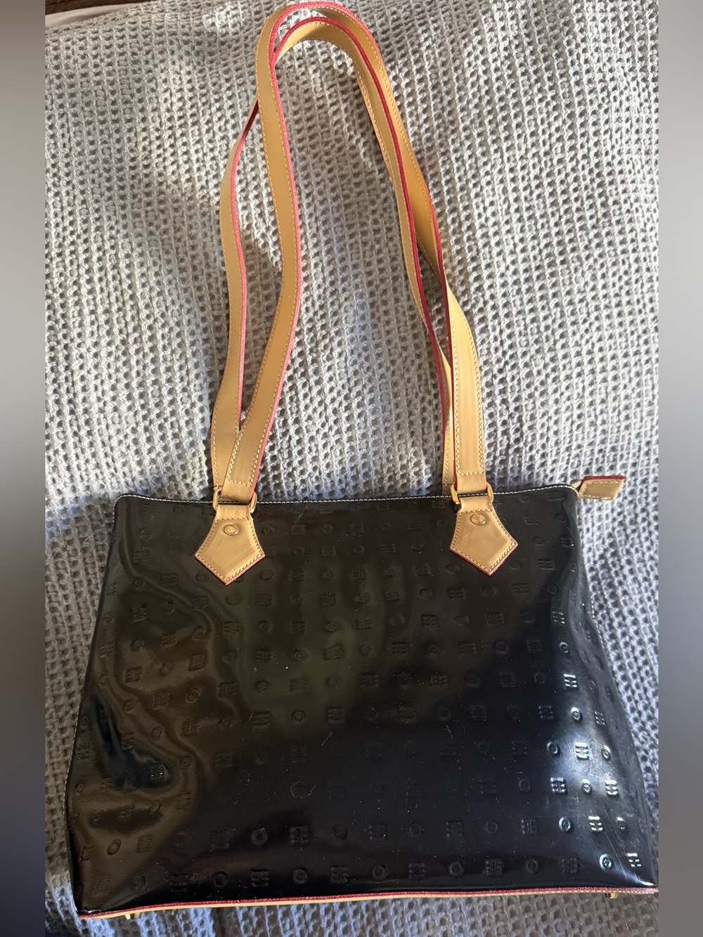ARCADIA genuine patent leather bag tan handles red trim